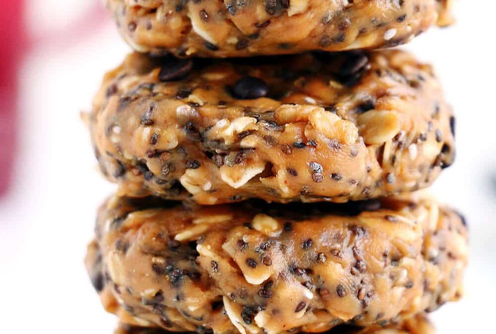 HEALTHY NO-BAKE BREAKFAST COOKIES